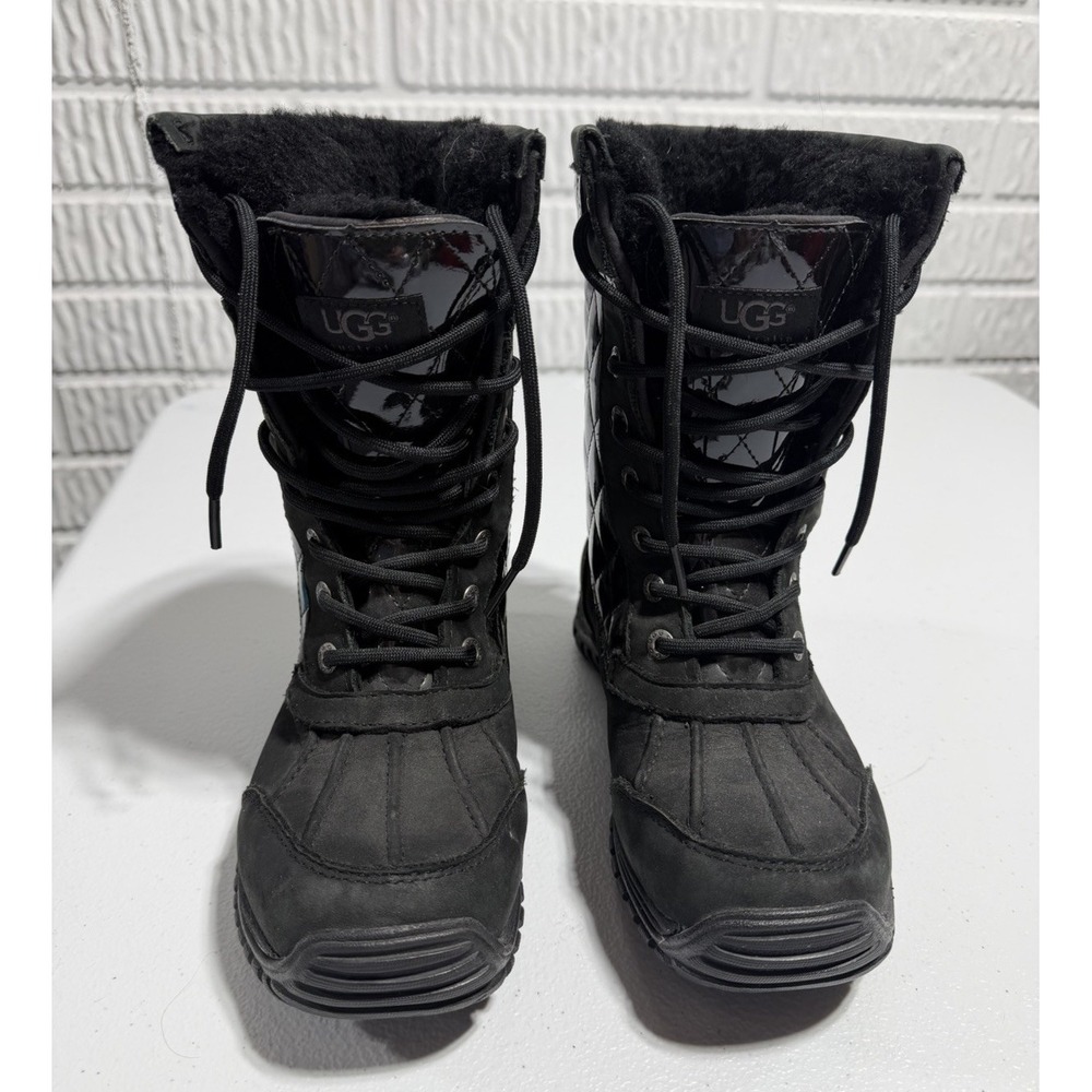 UGG Adirondack II Waterproof Boots Women Size 7 Black Shearling Vibram Shoes
